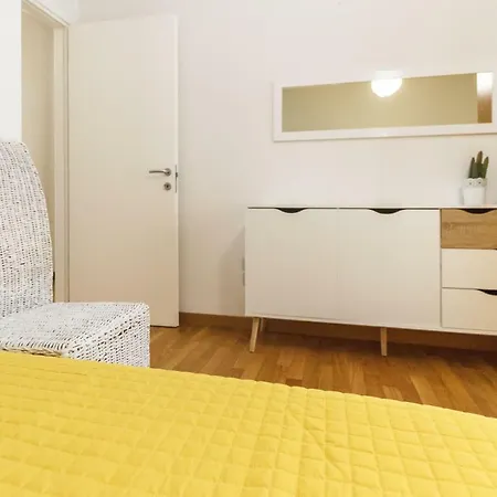 Teama Luxury Flat Syracuse